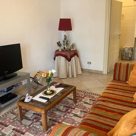 Casa Spaziosa E Comoda Vicino Al Centro Nyaraló