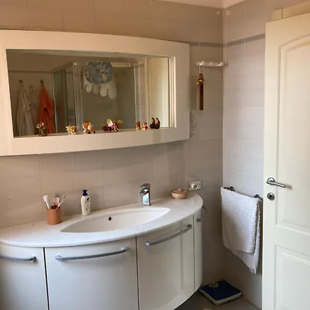 Casa Spaziosa E Comoda Vicino Al Centro Nyaraló Montecatini Terme
